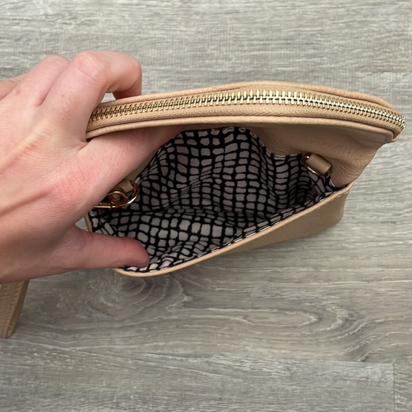 Wristlet / Purse - Picture 4 of 5